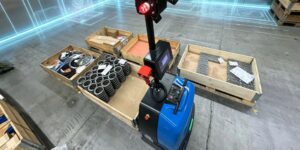 Revealing the Core Advantages of AutoXing AMRs: How Do They Differ from Traditional AGVs?